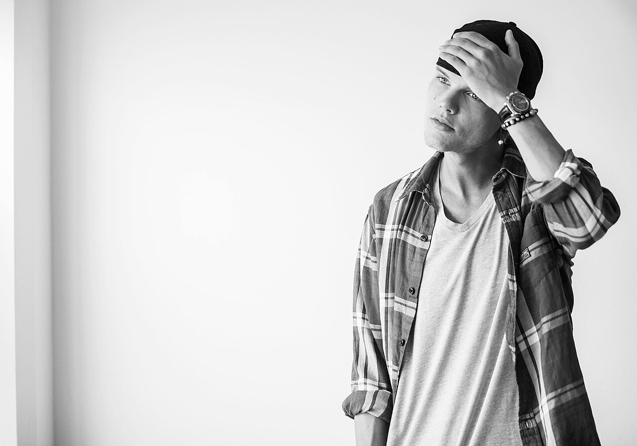 Спальня, блог и семпл Этты Джеймс: день рождения Avicii